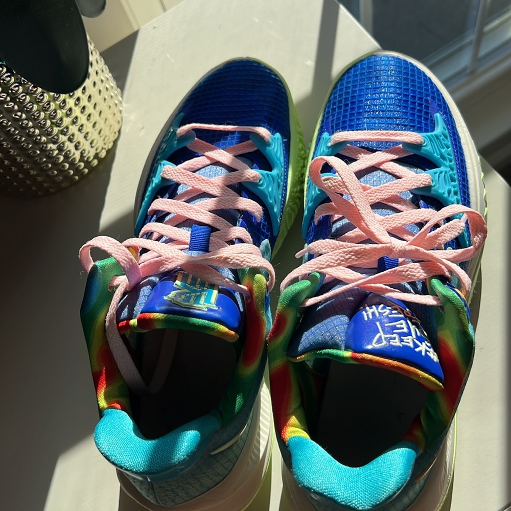 Kyrie’s - Picture 4 of 4